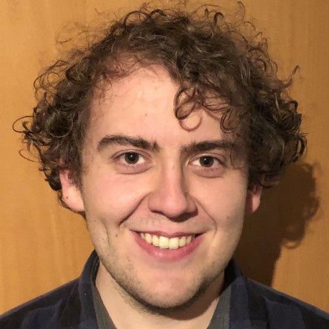 Etienne Höra