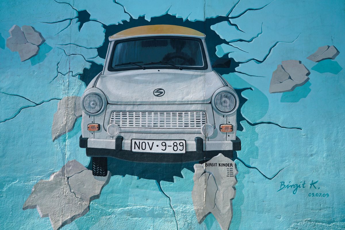 Lessons from History: Europe and the fall of the Berlin Wall