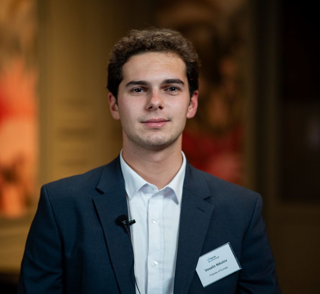 Picture of Vesilin Nikolov in a black suit