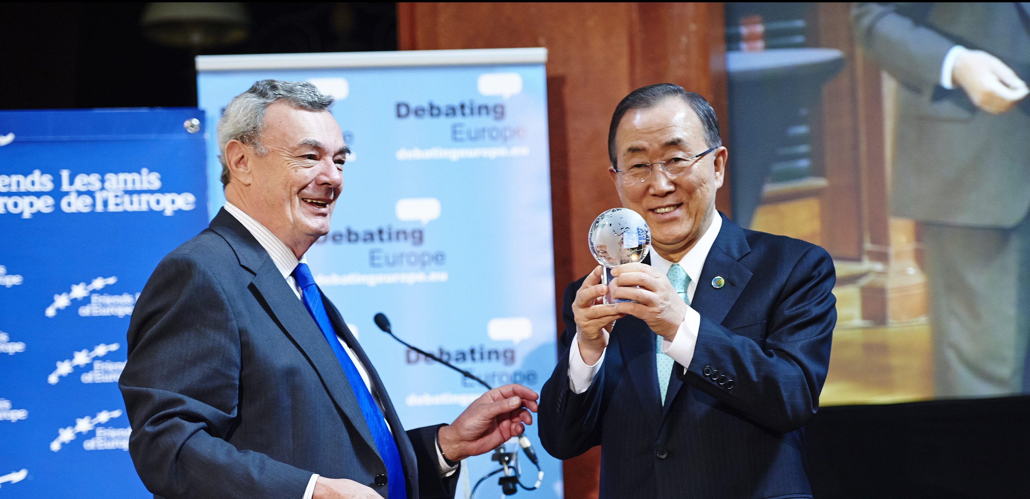 On the road to Paris 2015: Towards a new global climate deal - Friends ...